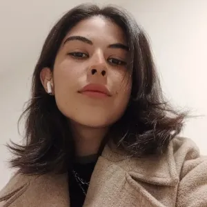 Fatma - Matematik öğretmeni - 