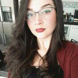 Isabella - Professor de controle de gestão - Catanduva