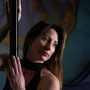 Julie - Prof de pole dance - Combs-la-Ville