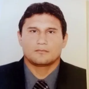 Renzo - profesor de oratoria - Piura