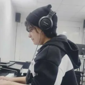Daebak - profesor de piano - Peralillo