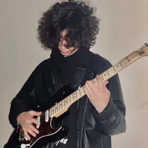 Süleyman İzzet - Gitar öğretmeni - Bursa