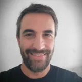 Pablo - prof de Ciencias políticas - IUM