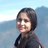 Shivani - Yoga instructor - Rishikesh