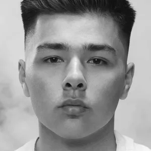 Gun - English tutor - Newmarket