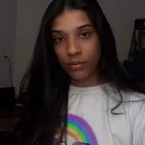 Yasmin - Prof de leitura - Santa Teresa