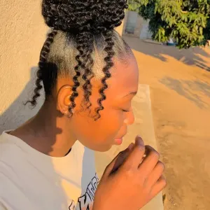 Nozipho - English tutor - Schulzendal