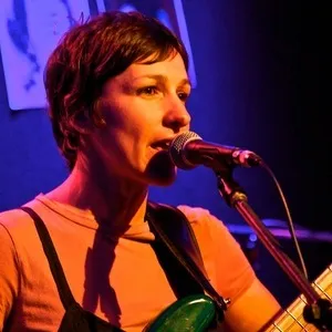 Jasmina - Prof de piano - Saint-Paul-en-Forêt