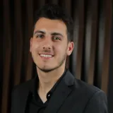 Emanuel - Prof de finanças - Blumenau
