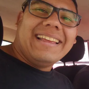 Santiago - profesor de electricidad - Sierra Grande