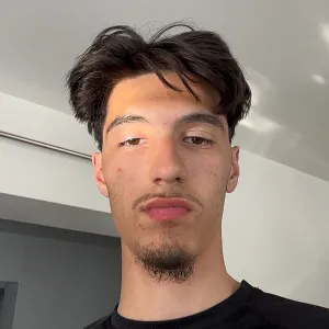 Yanis - Prof de piano - Woippy