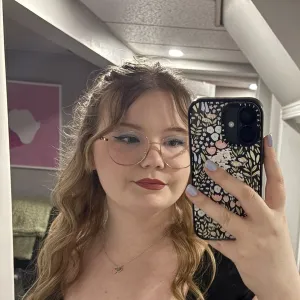 Bella - Nail art tutor - Bathurst