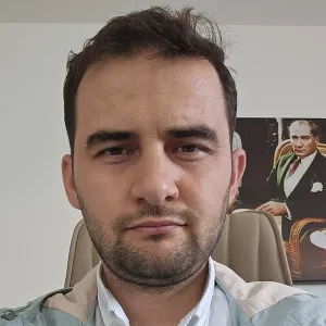Emre - Matematik öğretmeni - 