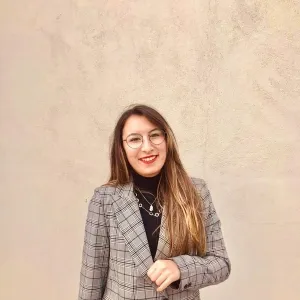 Zeliha - İngilizce konuşma becerileri öğretmeni - Kemalpaşa