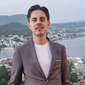 Daniele - Insegnante di aiuto compiti - Napoli