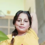 Pooja - Yoga instructor - Kharakmaf