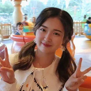 Lexie - Chinese tutor - Surrey