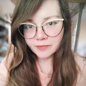 Caroline Patricia - profesor de redes informáticas - Santiago