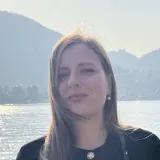 Lara - Insegnante di aiuto tesi - Milano