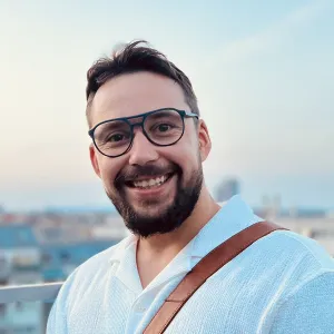 Raphael - Lehrkraft für BWL - Wien