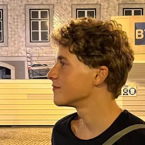 João - Prof de matemática - Lisboa