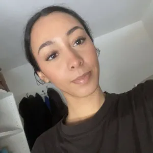 Hafsa - Prof de maths - Grigny