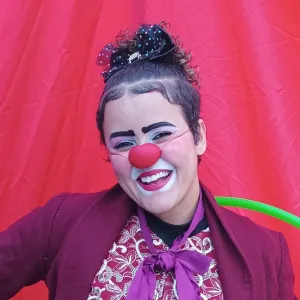 Thainá - Professor de circo - Osasco