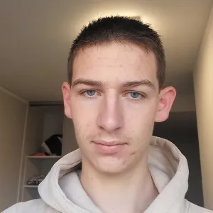 Léo - Prof de maths - Clermont-Ferrand