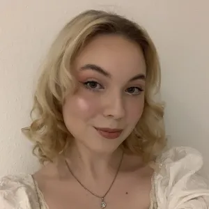 Laura - nauczyciela języka angielskiego - Poznań