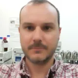 Julio Cesar - Prof de auxílio na redação de dissertações e teses - Porto Belo