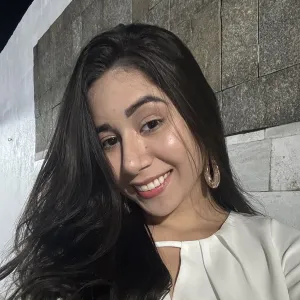 Esthefani - Prof de inglês - Manaus