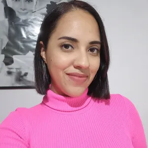 Carolina - Prof de inglês - Bangu