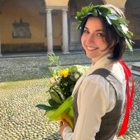Sono Giulia, laureata con lode in Lettere classiche presso la Statale di Milano. Ho conseguito nell'anno scolastico 2016/2017 la maturità classica con votazione di 100 con lode.