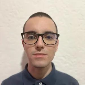 Felipe - profesor de economía - Montevideo
