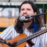Alexander - Profe de guitarra acústica - Medellín