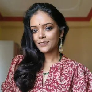 Papia - Make-up tutor - Kolkata