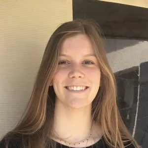 Lola - Prof d'aide aux devoirs - Angers