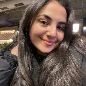 Elif Nur - Matematik öğretmeni - İstanbul