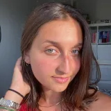 Romane - Prof de français - Marseille 2e