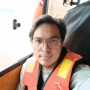 Haziq - Swimming tutor - Shah Alam