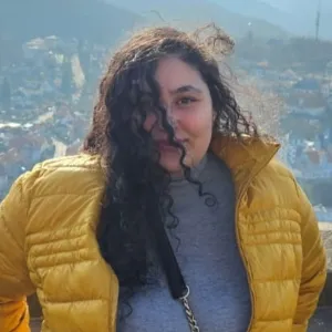 Yasmine - Prof de maths - Orléans