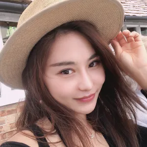 April - Chinese tutor - Ashford