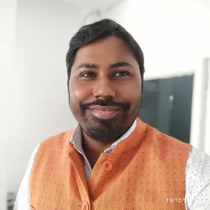Economics - Economics Tutor - New Delhi