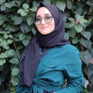 Elif - Tasarım öğretmeni - 