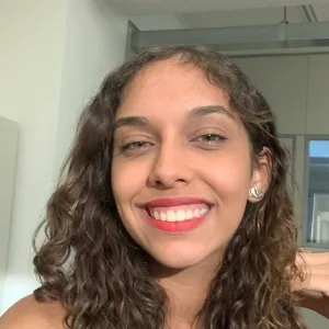 Isabelle - Prof de inglês - Centro