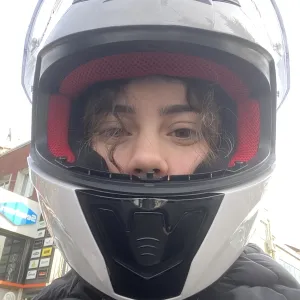 Zeynep - Türkçe öğretmeni - 