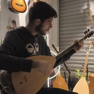 Alper - Bağlama öğretmeni - 
