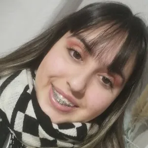 Lucia - prof de Matemáticas - Montevideo