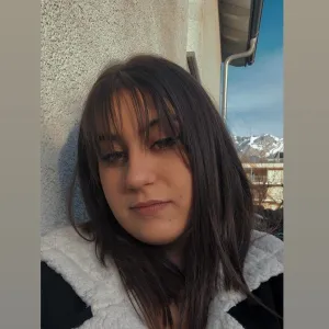 Alicia - Prof de français - Saxon