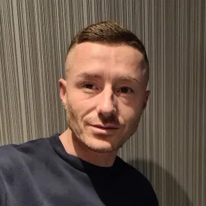 Sullivan - Economics tutor - Cardiff